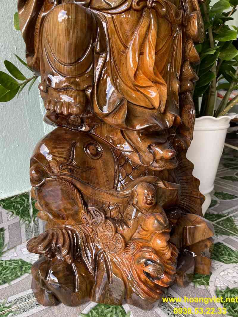 Phật di lặc gỗ thủy tùng cao 119cm rộng 47cm. Phật di lặc gỗ thủy tùng cao 119cm rộng 47cm.