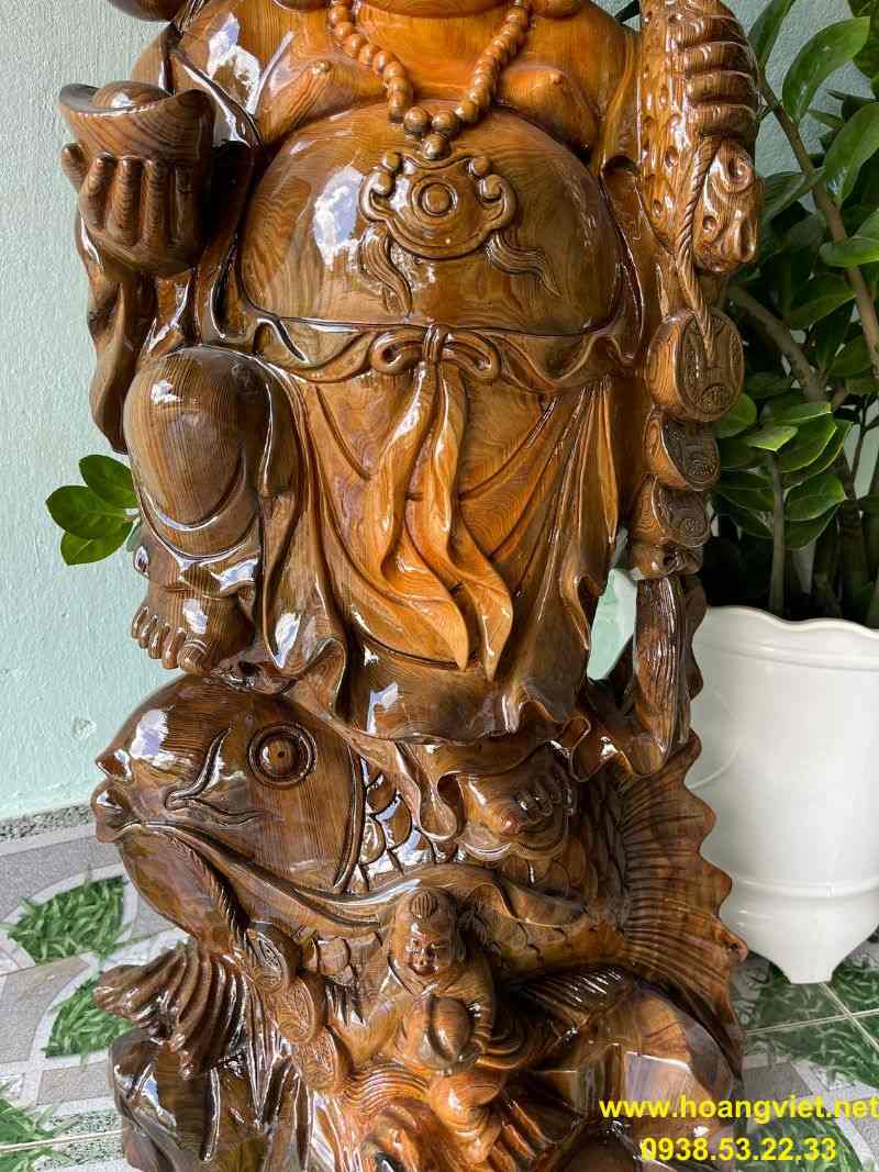 Phật di lặc gỗ thủy tùng cao 119cm rộng 47cm. Phật di lặc gỗ thủy tùng cao 119cm rộng 47cm.