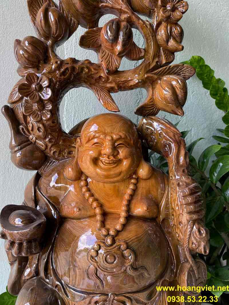 Phật di lặc gỗ thủy tùng cao 119cm rộng 47cm. Phật di lặc gỗ thủy tùng cao 119cm rộng 47cm.