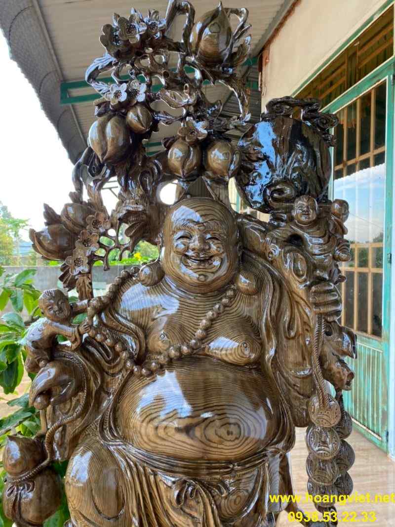 Phật di lặc gỗ thủy tùng cao 1m64 rộng 64cm sâu 35cm Phật di lặc gỗ thủy tùng cao 1m64 rộng 64cm sâu 35cm