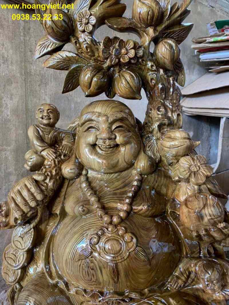 Tượng phật di lặc ngồi cá chép gỗ thủy tùng Tượng phật di lặc ngồi cá chép gỗ thủy tùng