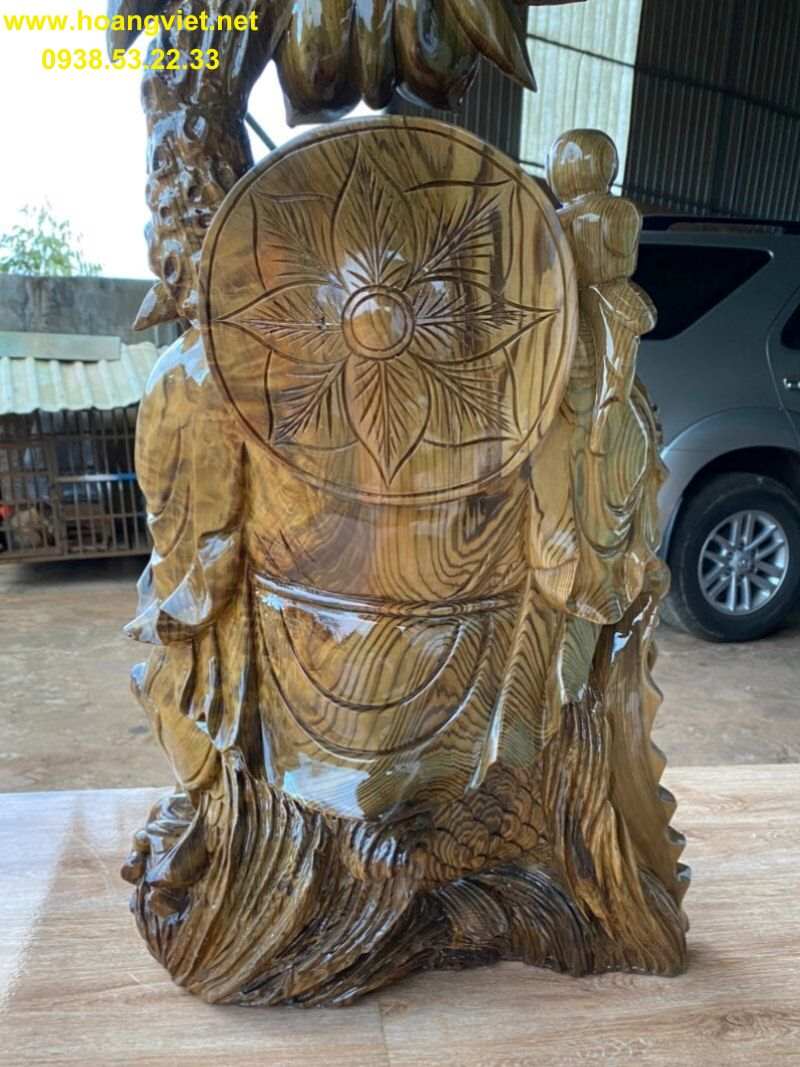 Tượng phật di lặc ngồi cá chép gỗ thủy tùng Tượng phật di lặc ngồi cá chép gỗ thủy tùng