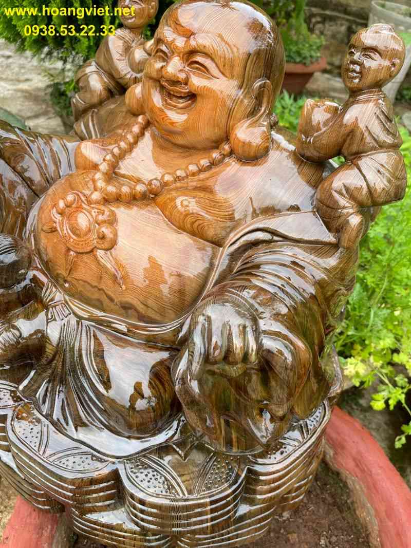 Phật di lặc ngồi tiền gỗ thủy tùng Phật di lặc ngồi tiền gỗ thủy tùng