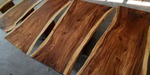 Cách chọn mặt bàn gỗ me tây nguyên khối đảm bảo chất lượng