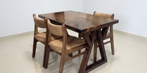 Kích Thước Bàn Ăn 4 Người: Chọn Sao Cho Vừa Nhà?