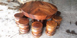 Loại bàn ghế gỗ nguyên khối đẹp và giá hấp dẫn.