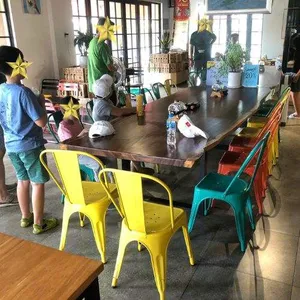 Bàn cafe điểm nhấn gỗ me tây 120x5x300cm