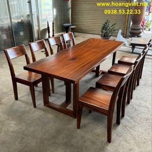 Bàn gỗ me tây 8 ghế 90x5x220cm cao 75cm