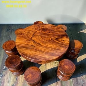 Bàn tròn nguyên khối gỗ me tây đường kính 1m25 dày 10cm