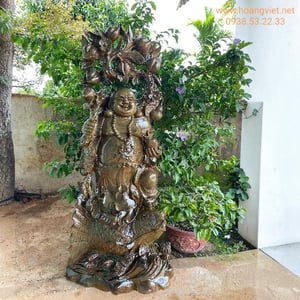 Phật di lặc đứng cá chép gỗ thủy tùng