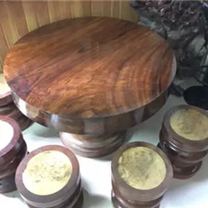 Bàn ăn bằng gỗ đẹp
