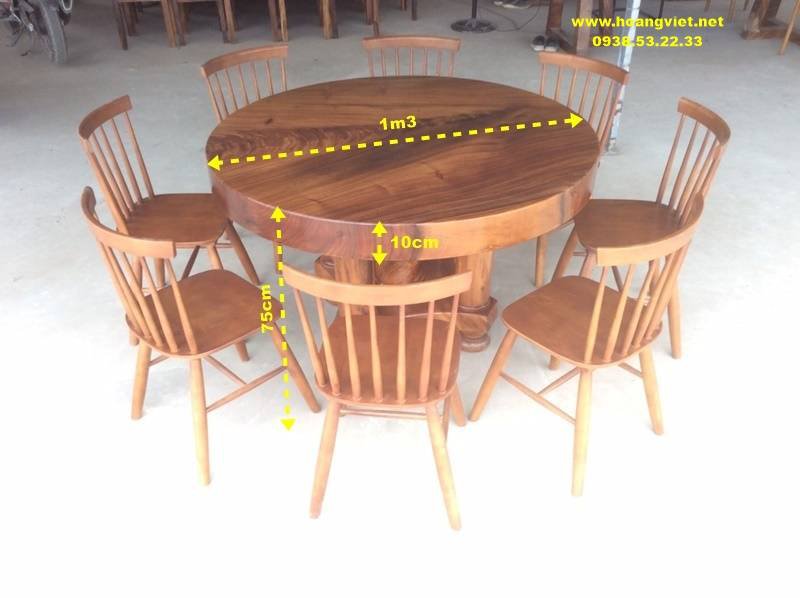 Tạo không gian ấm cúng với bàn ăn tròn 8 ghế pinnstol.