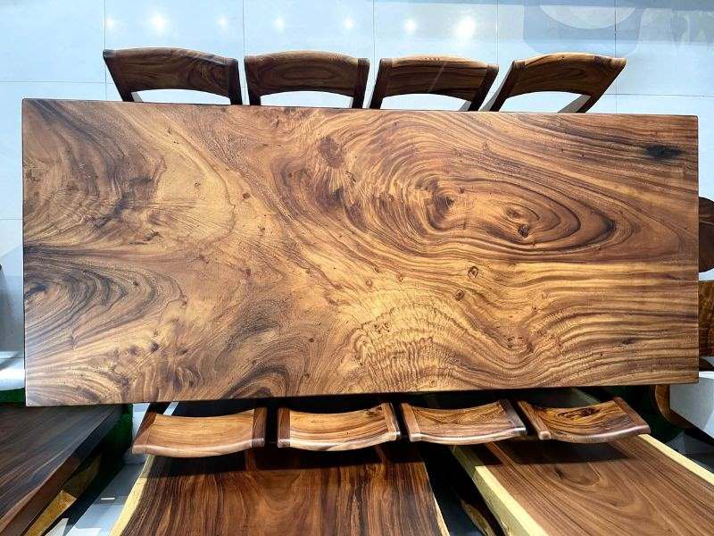 Bàn ăn dài gỗ nguyen khối 8 ghế me tây đẹp và cao cấp.