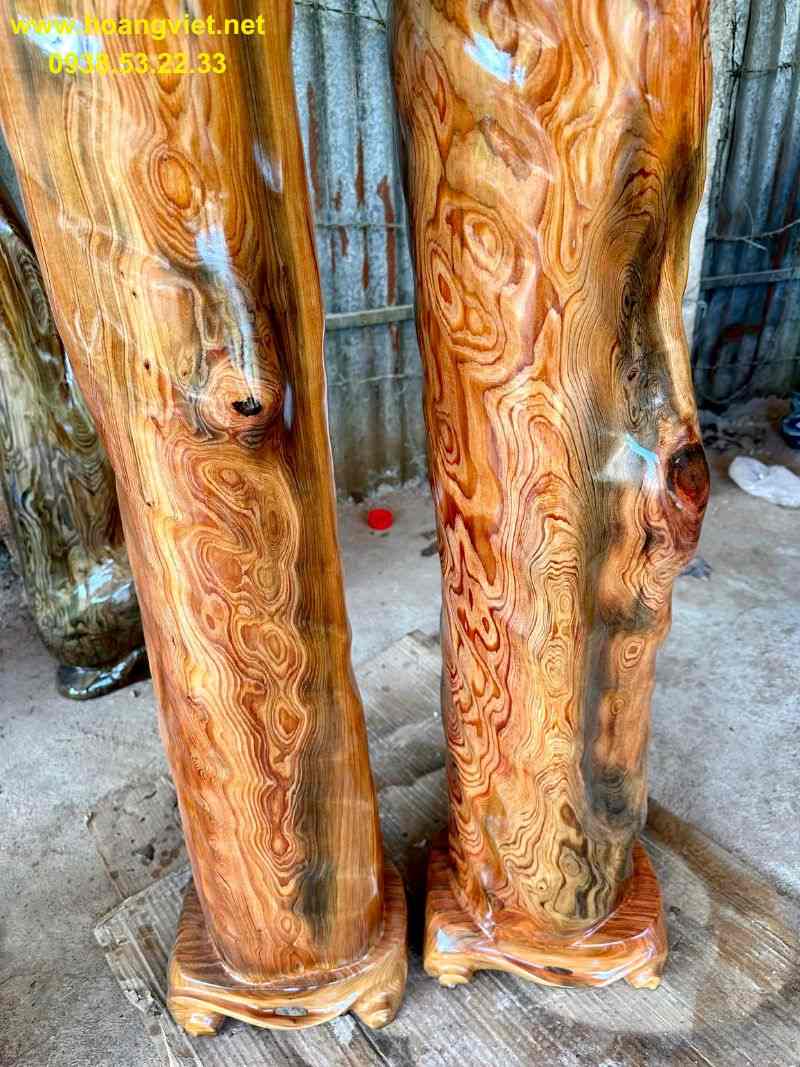 Trụ nghệ thuật gỗ thủy tùng quý hiếm Trụ nghệ thuật gỗ thủy tùng quý hiếm