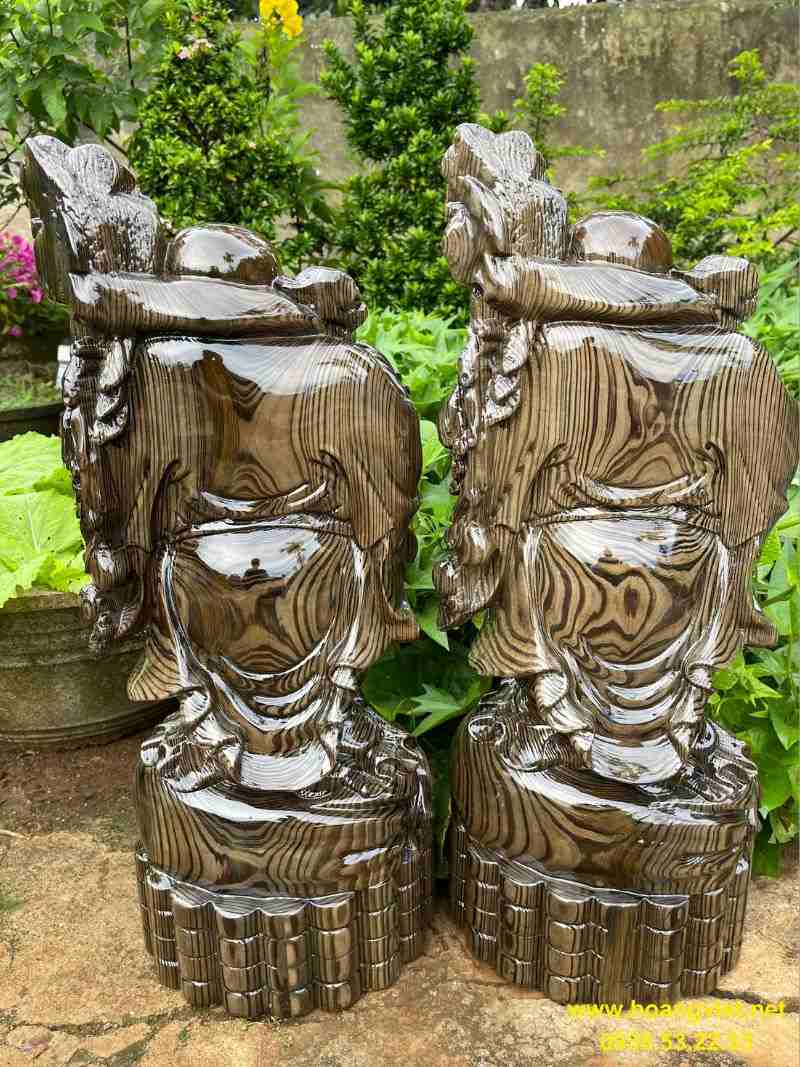 Tượng di lặc đứng đẹp bằng gỗ thủy tùng cao 60cm rộng 26cm Tượng di lặc đứng đẹp bằng gỗ thủy tùng cao 60cm rộng 26cm