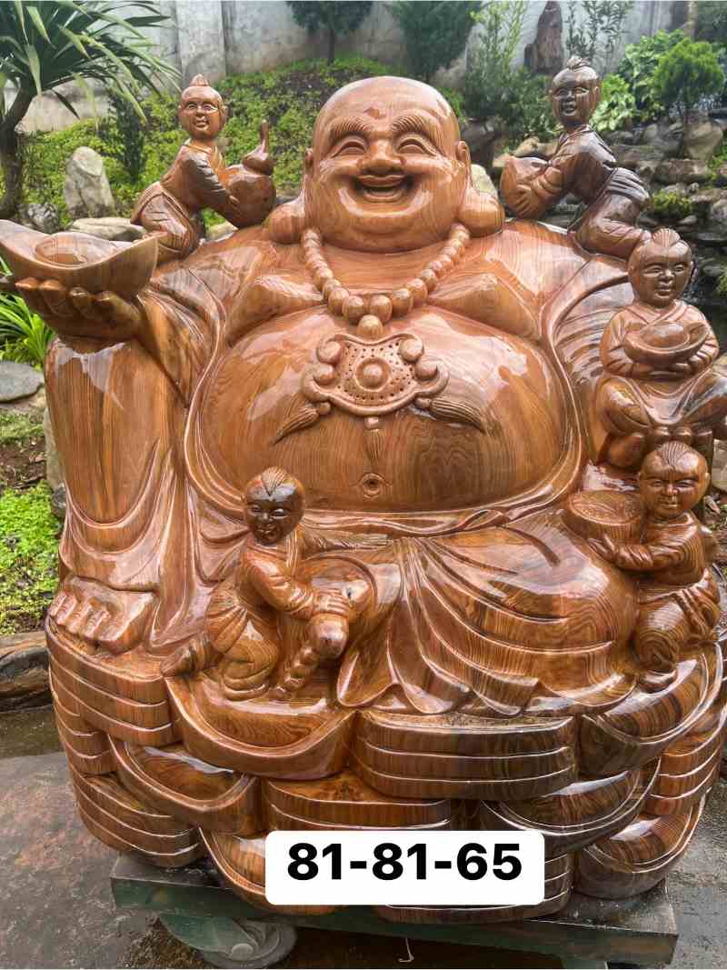 Tượng di lặc ngồi gỗ thủy tùng đỏ Tượng di lặc ngồi gỗ thủy tùng đỏ