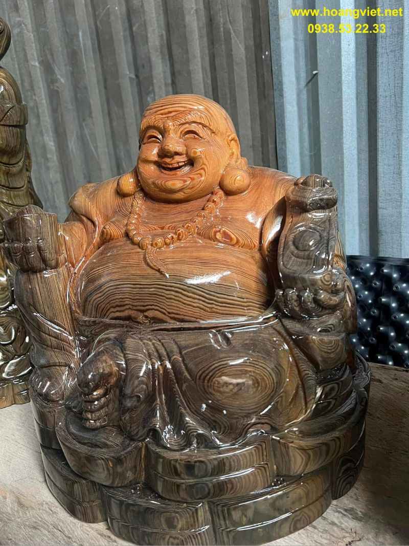 Tượng phạt di lạc ngồi tiền gỗ thủy tùng cao 40cm rộng 39cm Tượng phạt di lạc ngồi tiền gỗ thủy tùng cao 40cm rộng 39cm