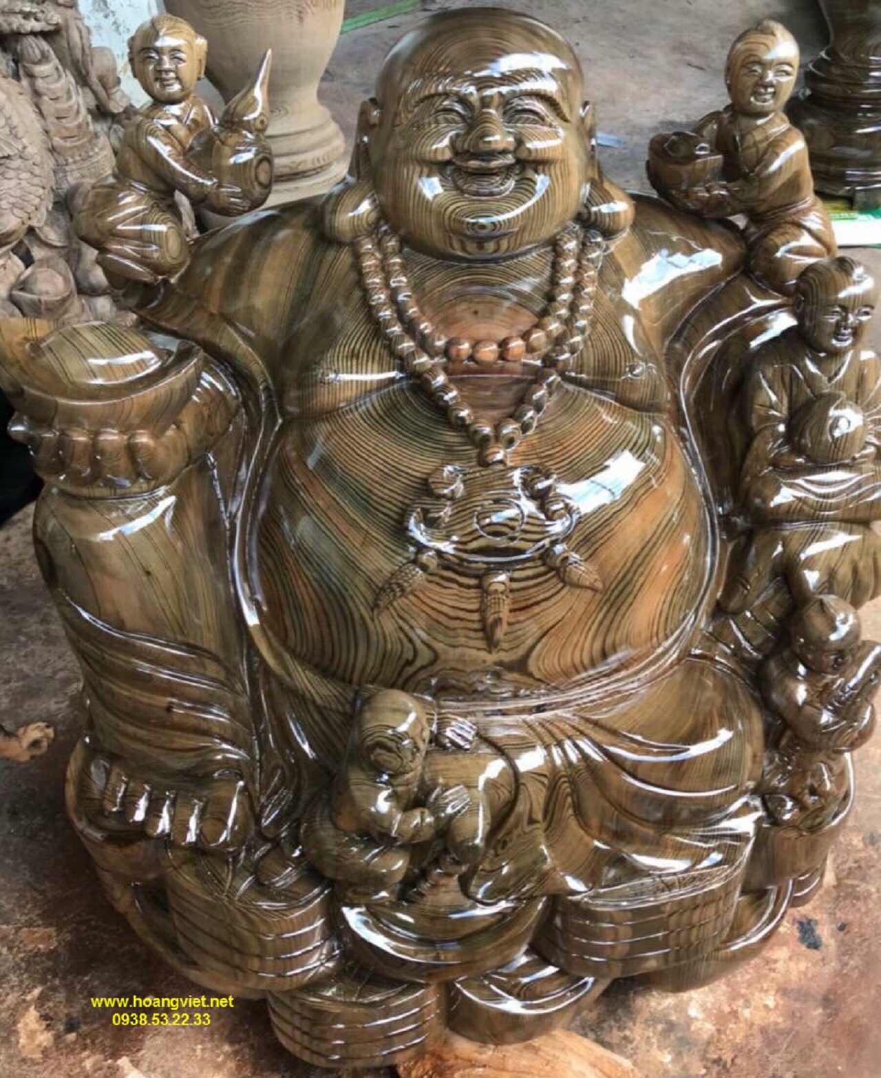 Tượng phật di lặc ngồi bằng gỗ thủy tùng Tượng phật di lặc ngồi bằng gỗ thủy tùng