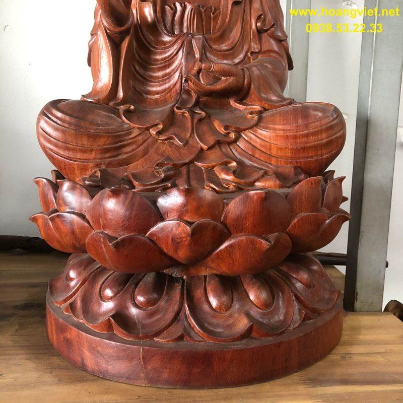 Tượng phật quan âm gỗ hương. Tượng phật quan âm gỗ hương.