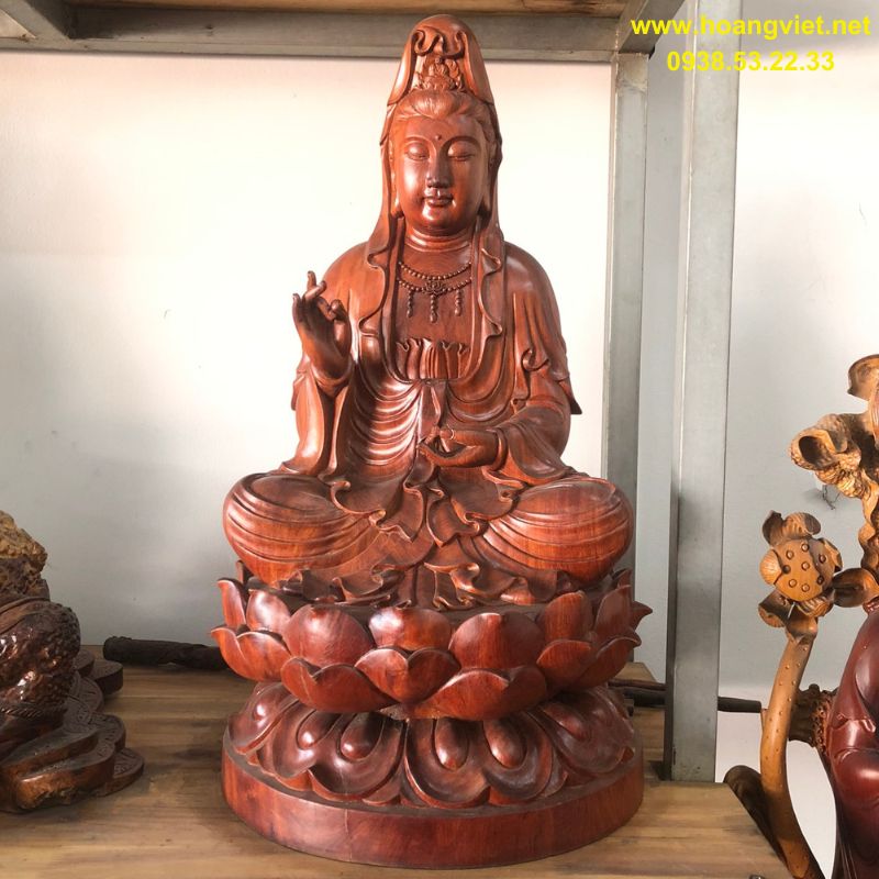 Tượng phật quan âm gỗ hương. Tượng phật quan âm gỗ hương.