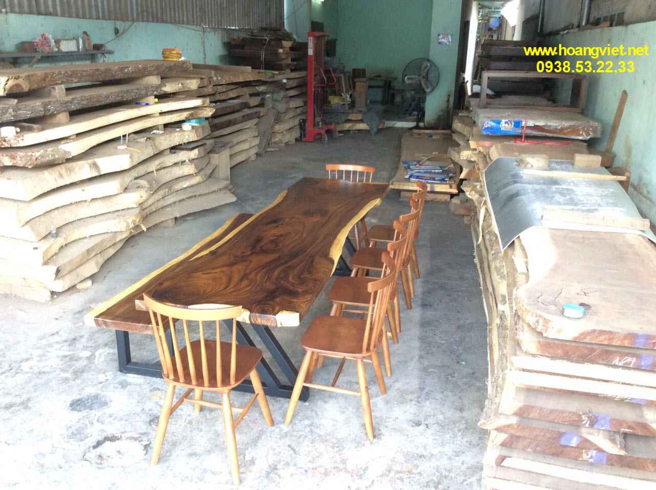 Xưởng bàn ăn gỗ nguyên tấm Hoàng Việt Xưởng bàn ăn gỗ nguyên tấm Hoàng Việt