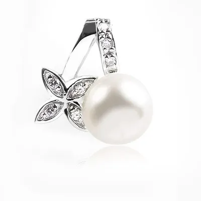 Mặt dây chuyền Flower And Pearl