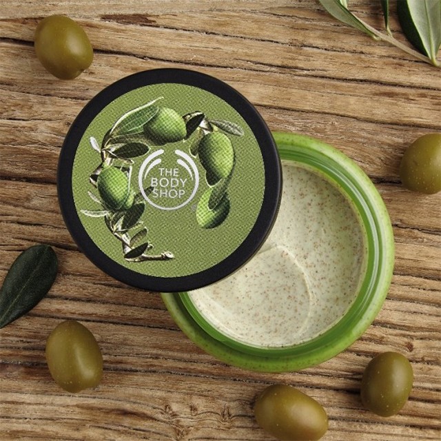 Kem tẩy tế bào chết Olive Creamy Body Scrub