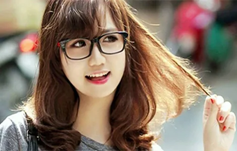 4 kiểu tóc xinh nhất với mái mưa con gái để đi học là bao cute