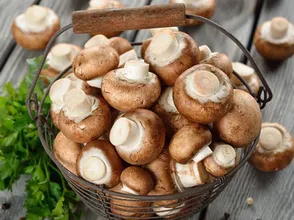 Nấu ăn thường xuyên nhưng bạn đã biết đâu là thực phẩm không nên rửa trước khi nấu chưa?