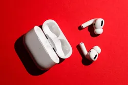 Chào đón năm mới Tân Sửu 2021, Apple quyết định ra mắt Airpods Pro phiên bản giới hạn với logo hình chú bò rất đáng yêu