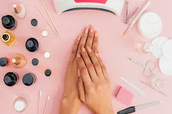 Công Thức Chăm Sóc Móng Tay Bằng Vaseline Hiệu Quả