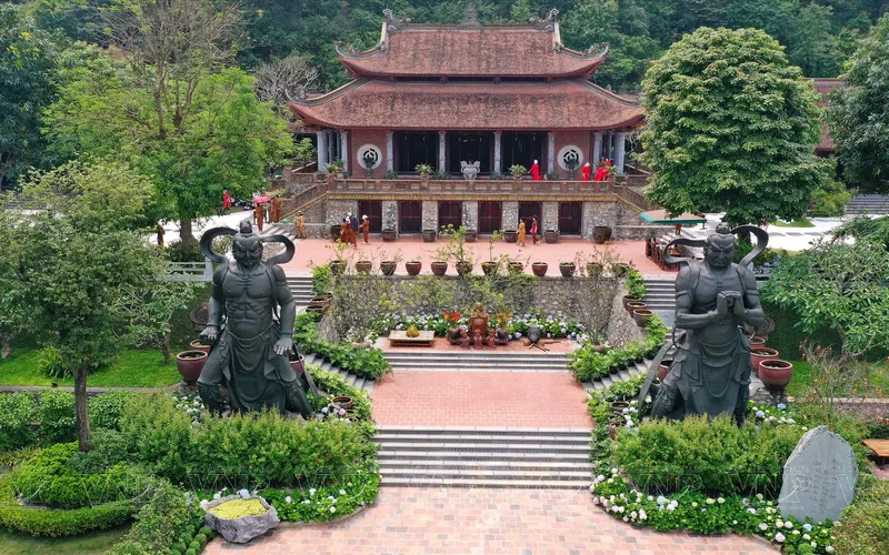 Tour Tam Chúc – Địa Tạng Phi Lai Tự 1 ngày – 550.000đ/khách
